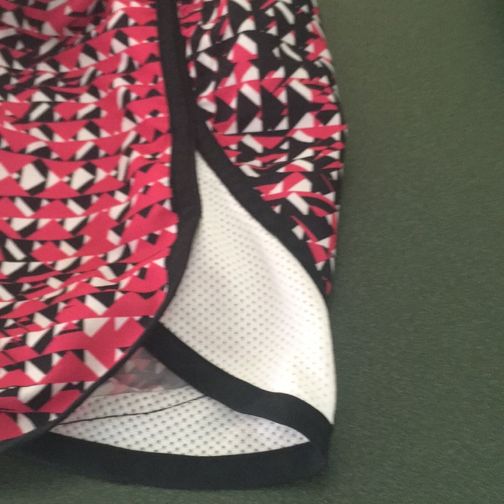 Under armour  sport shorts - Picture 4 of 8